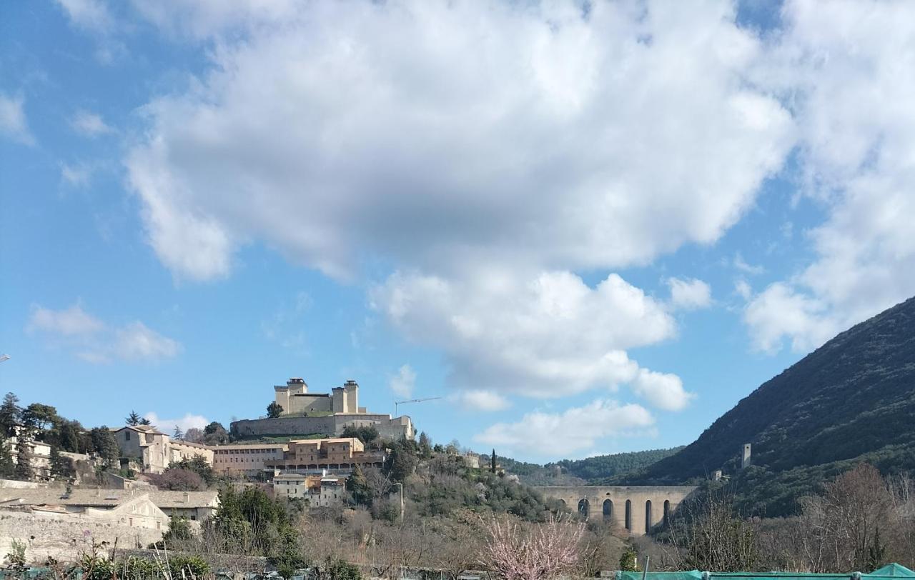Appartamento Di Via Refini Spoleto Exterior photo